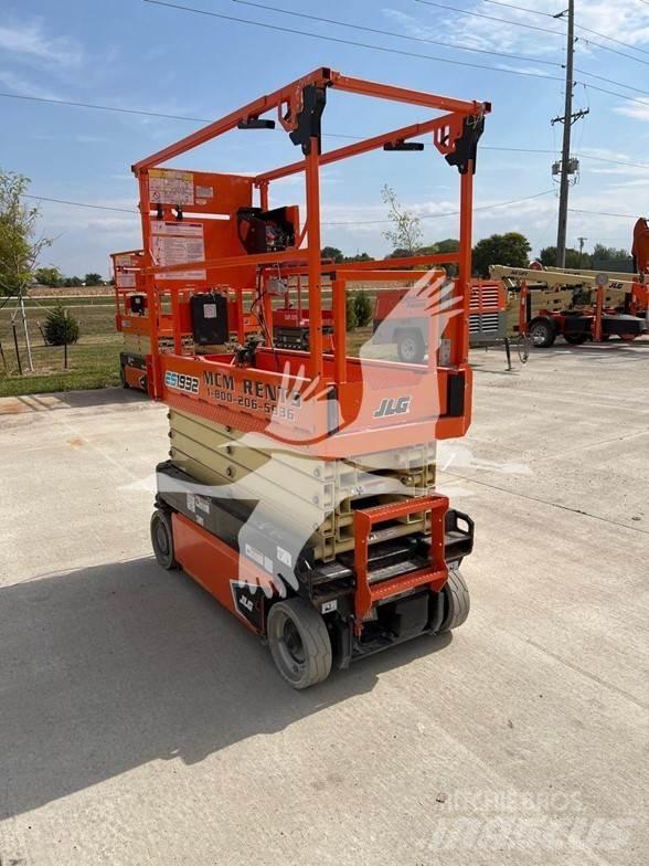 JLG ES1932 剪叉式升降机