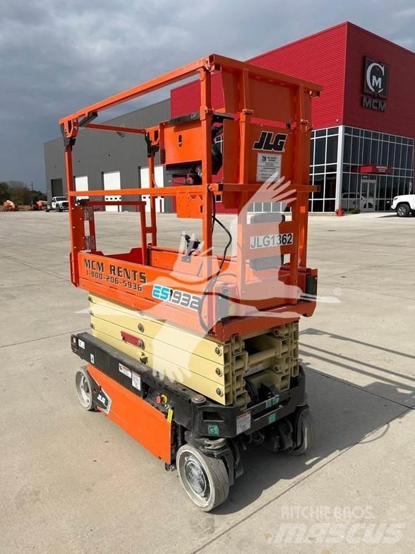 JLG ES1932 剪叉式升降机