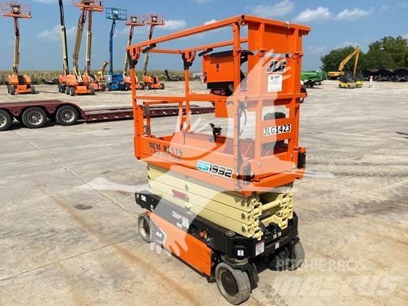 JLG ES1932 剪叉式升降机