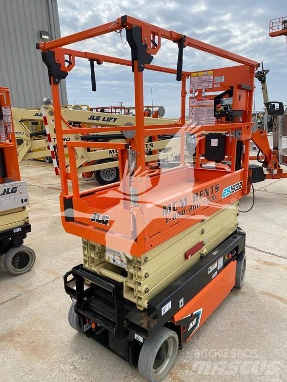 JLG ES1932 剪叉式升降机