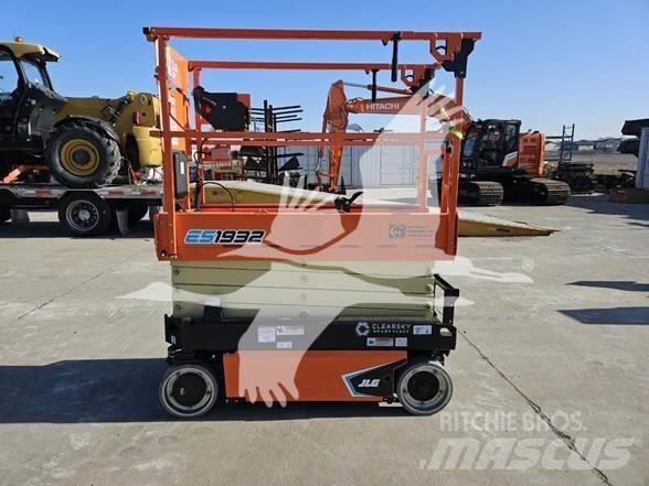 JLG ES1932 剪叉式升降机