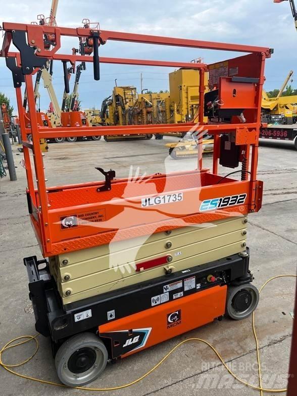 JLG ES1932 剪叉式升降机