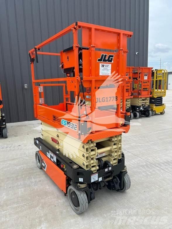 JLG ES1932 剪叉式升降机