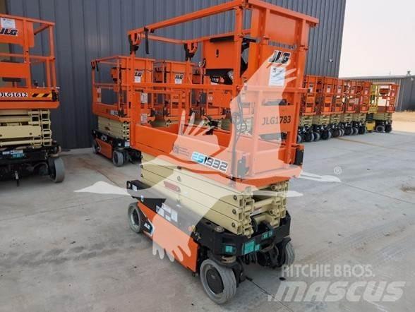 JLG ES1932 剪叉式升降机