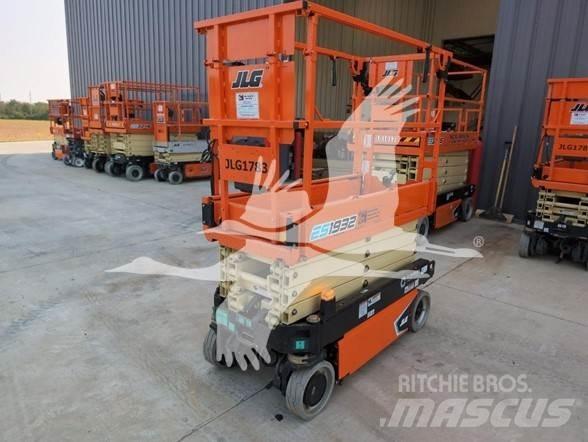 JLG ES1932 剪叉式升降机