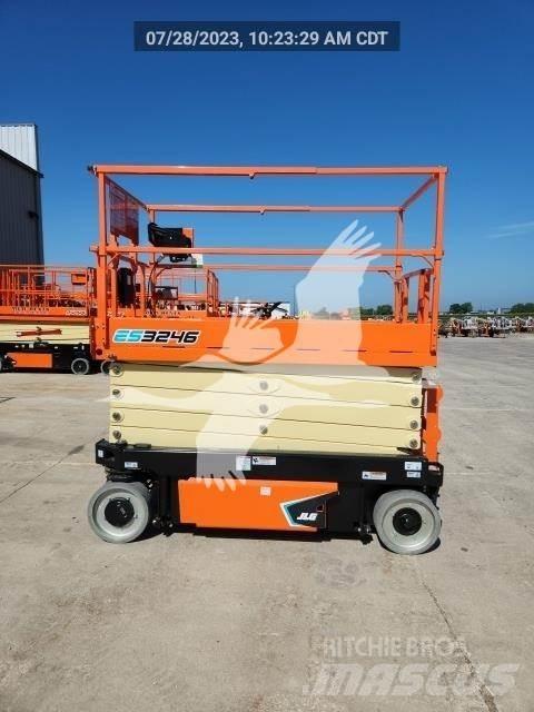 JLG ES3246 剪叉式升降机