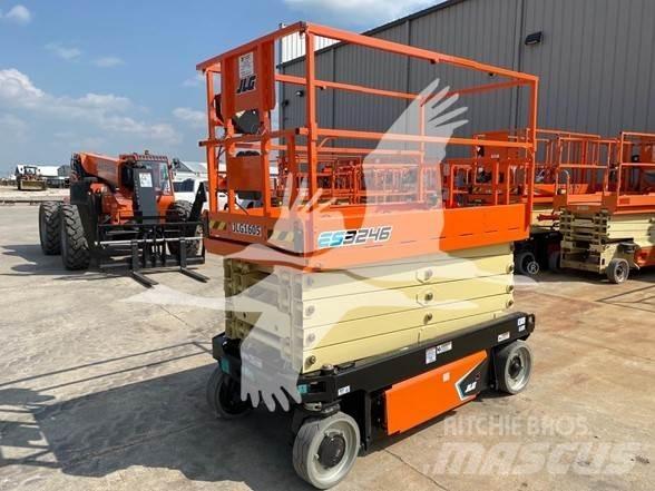 JLG ES3246 剪叉式升降机