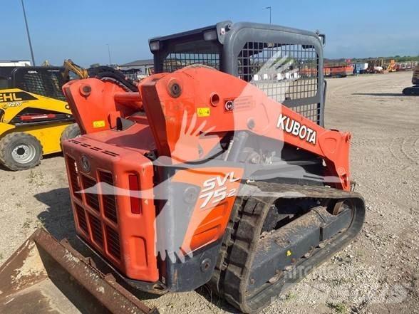 Kubota SVL75-2 滑移装载机