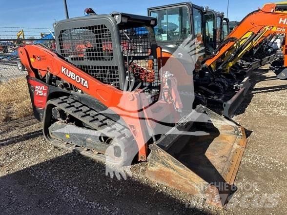 Kubota SVL75-2 滑移装载机