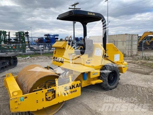 Sakai SV204D 单轮压路机
