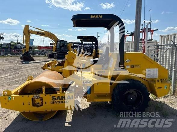 Sakai SV204D 单轮压路机