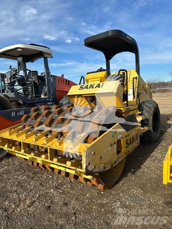 Sakai SV414T 单轮压路机
