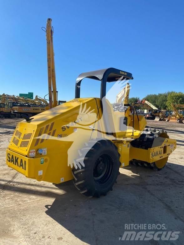 Sakai SV414T 单轮压路机