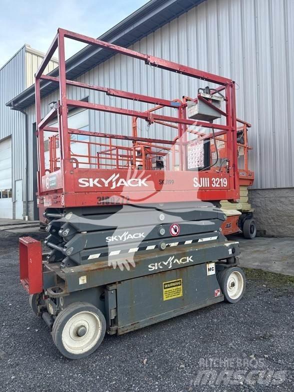 SkyJack SJ3219 剪叉式升降机