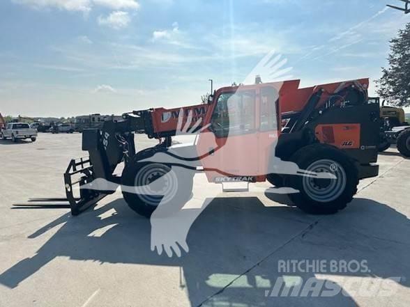 SkyTrak 10054 伸缩臂叉装车|叉装车