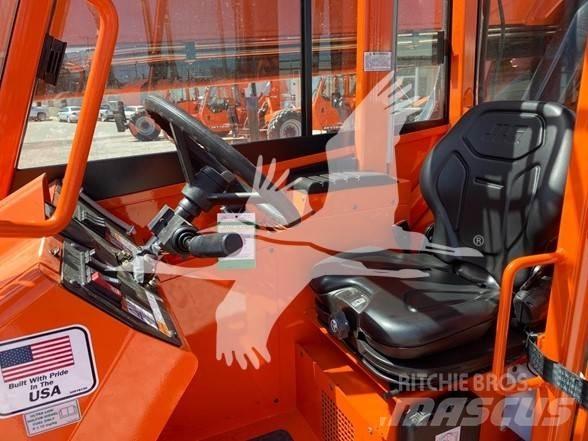 SkyTrak 8042 伸缩臂叉装车|叉装车