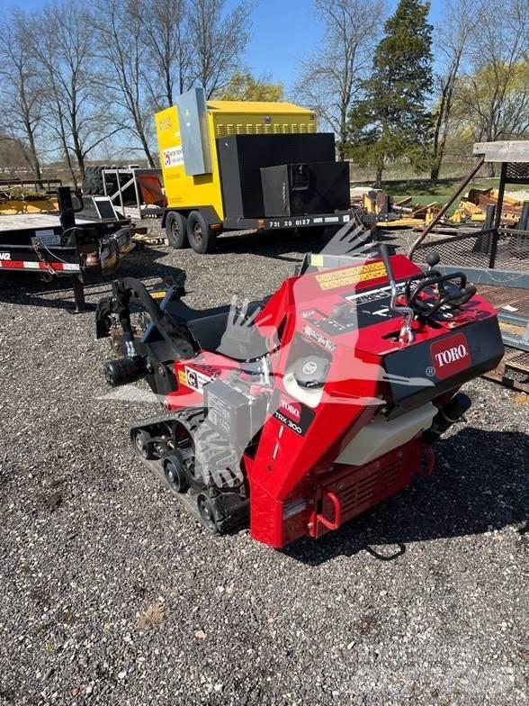 Toro TRX300 挖沟机