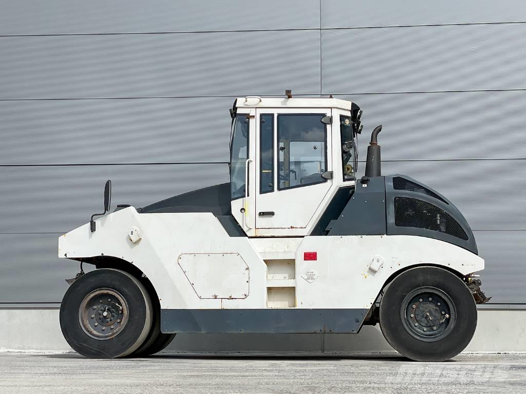 Bomag BW 24 RH 胶轮压路机