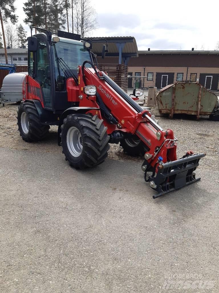 Schäffer 4670 T 多功能装载机