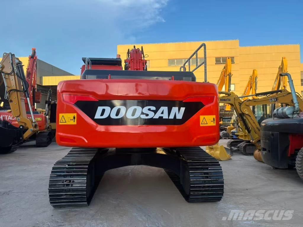Doosan DX 225 LC 履带挖掘机