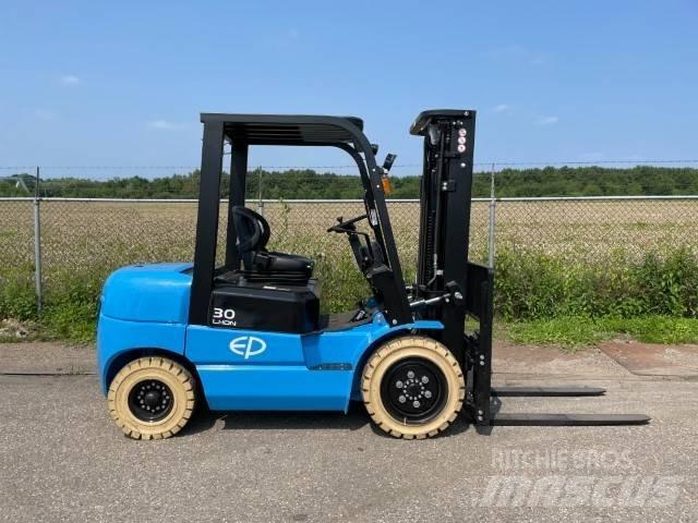 EP EFL302 | 3T | LI-ION 电动叉车