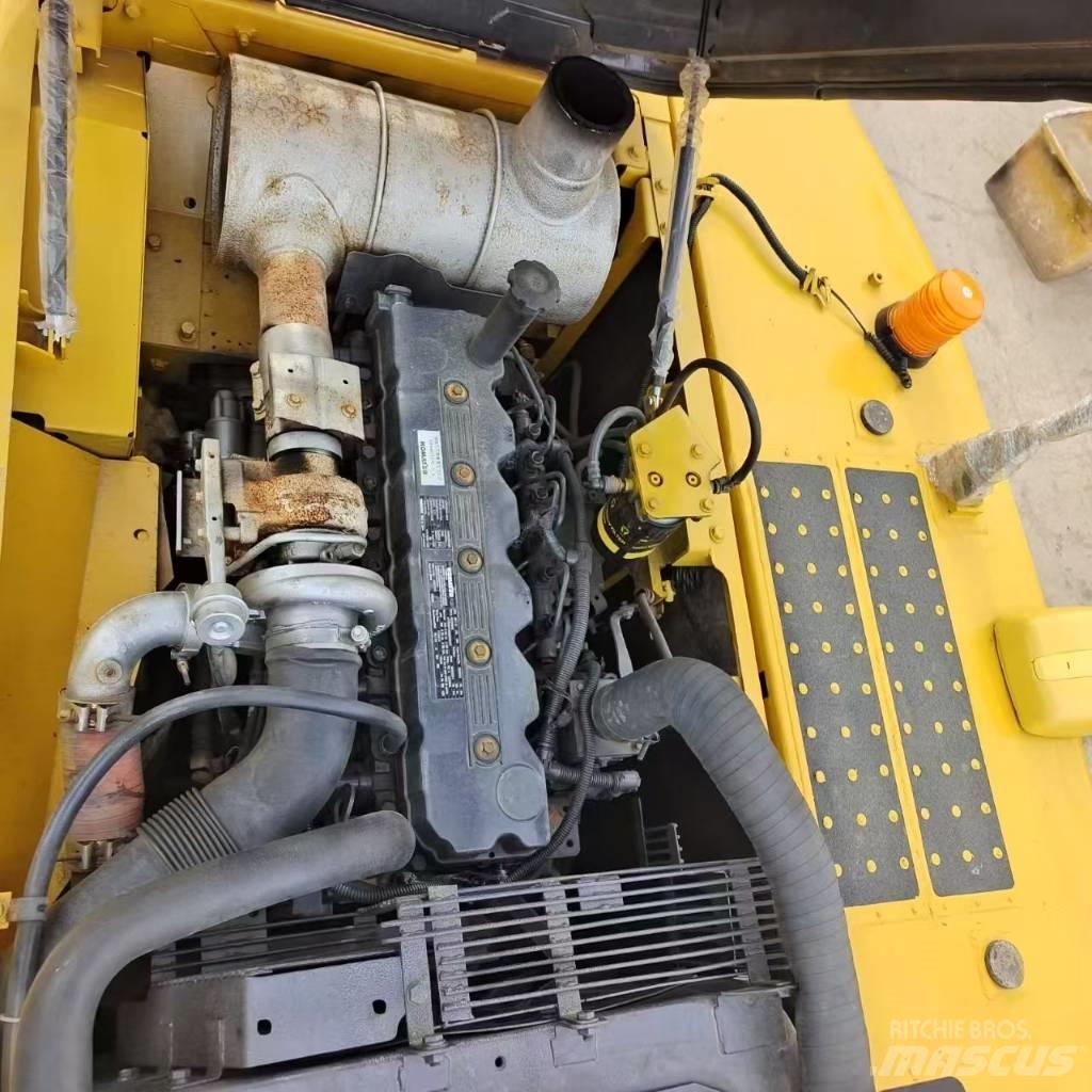 Komatsu PC 220 履带挖掘机