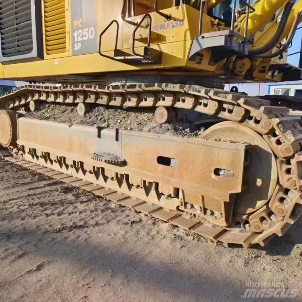 Komatsu PC1250SP 履带挖掘机