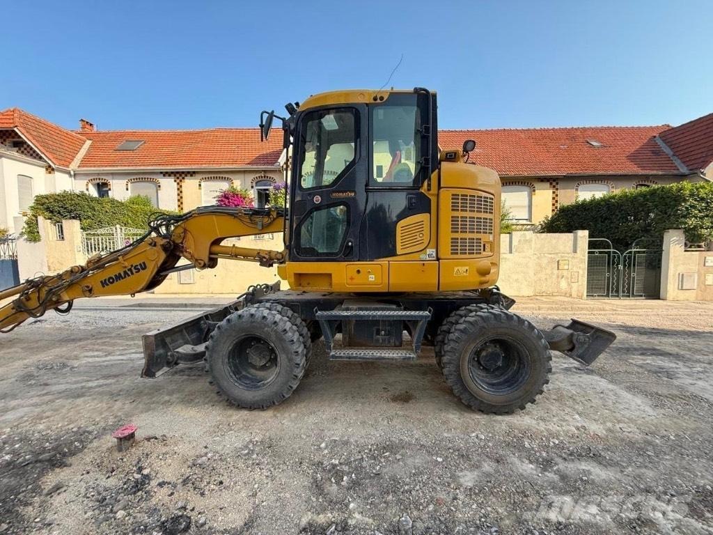 Komatsu PW 118 轮式挖掘机