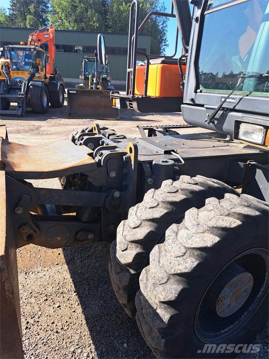 Doosan DX170W-5 轮式挖掘机