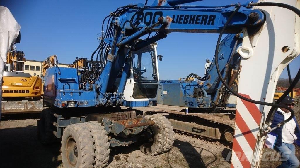 Liebherr A900 轮式挖掘机