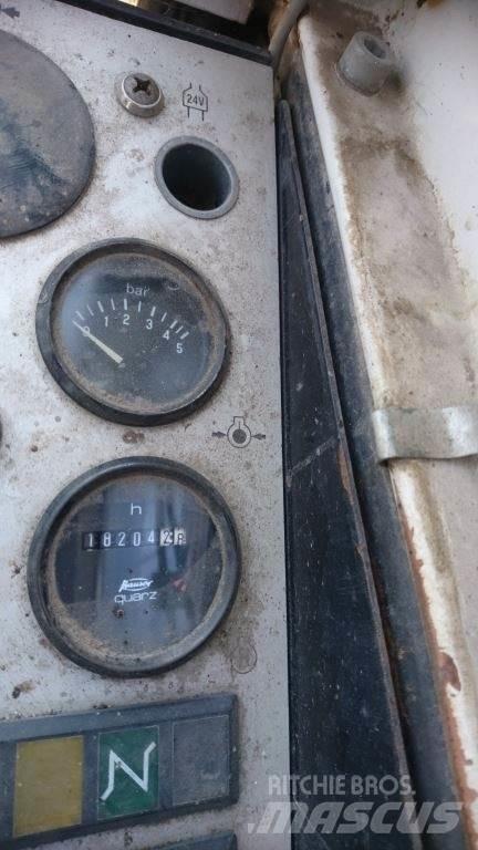 Liebherr A900 轮式挖掘机