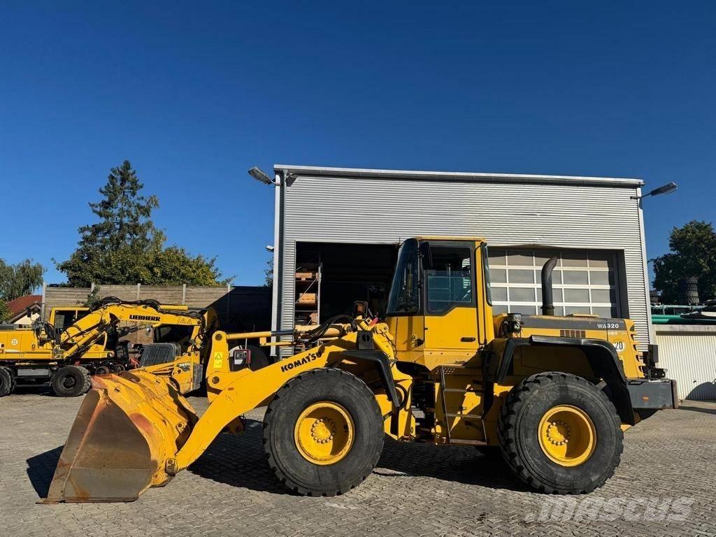 Komatsu WA 320-3H 轮式装载机