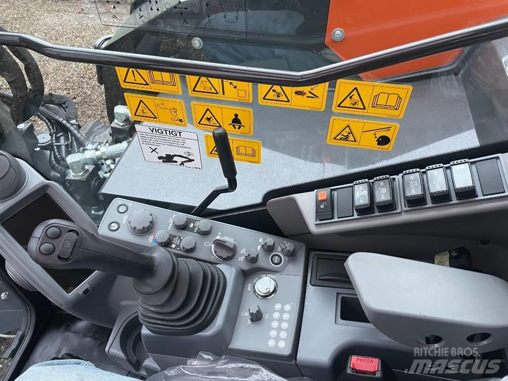 Hitachi ZX 85 中型挖掘机