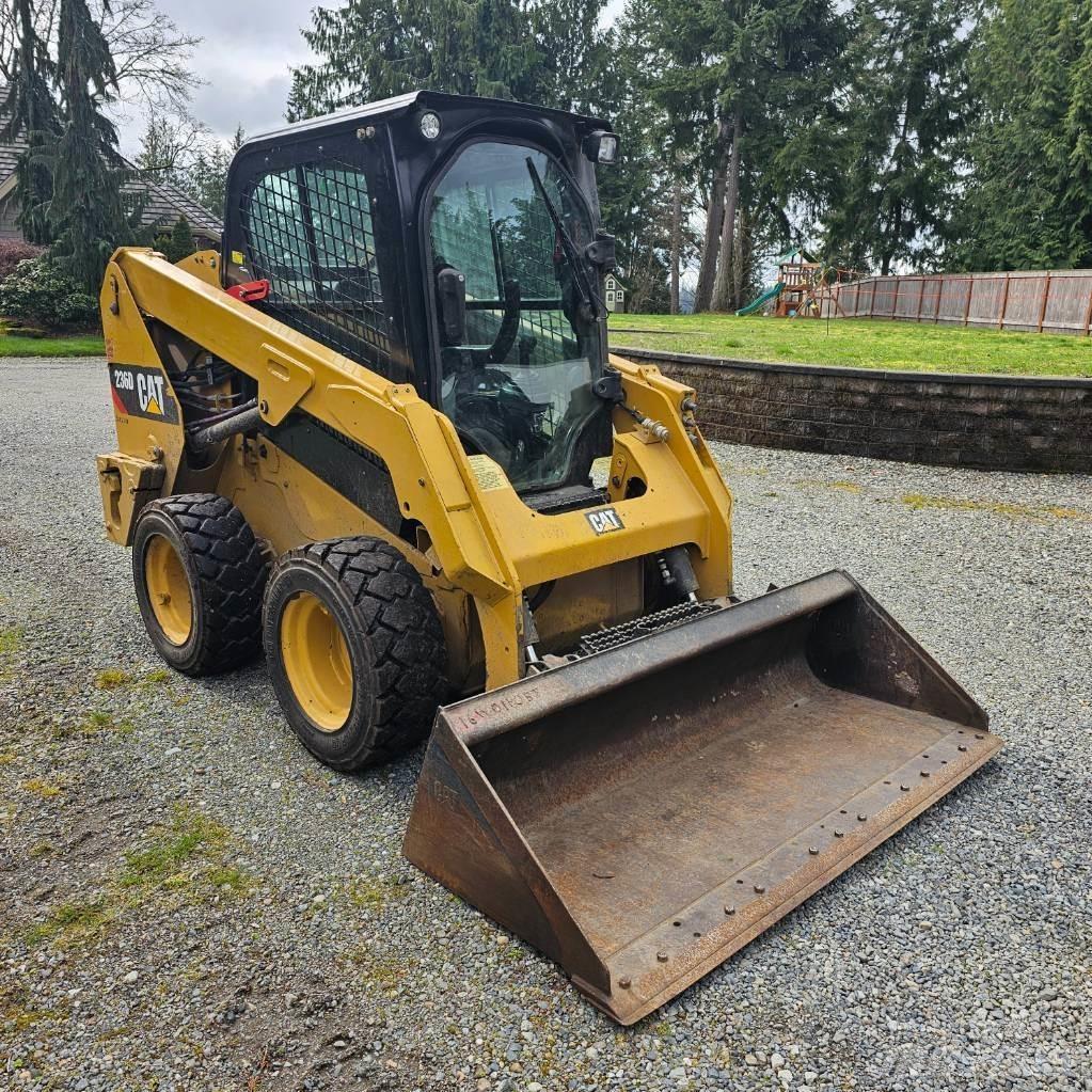 CAT 236D 滑移装载机