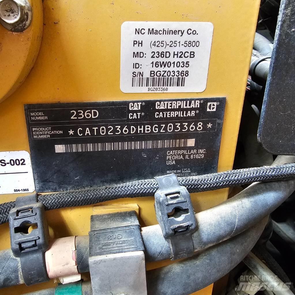 CAT 236D 滑移装载机