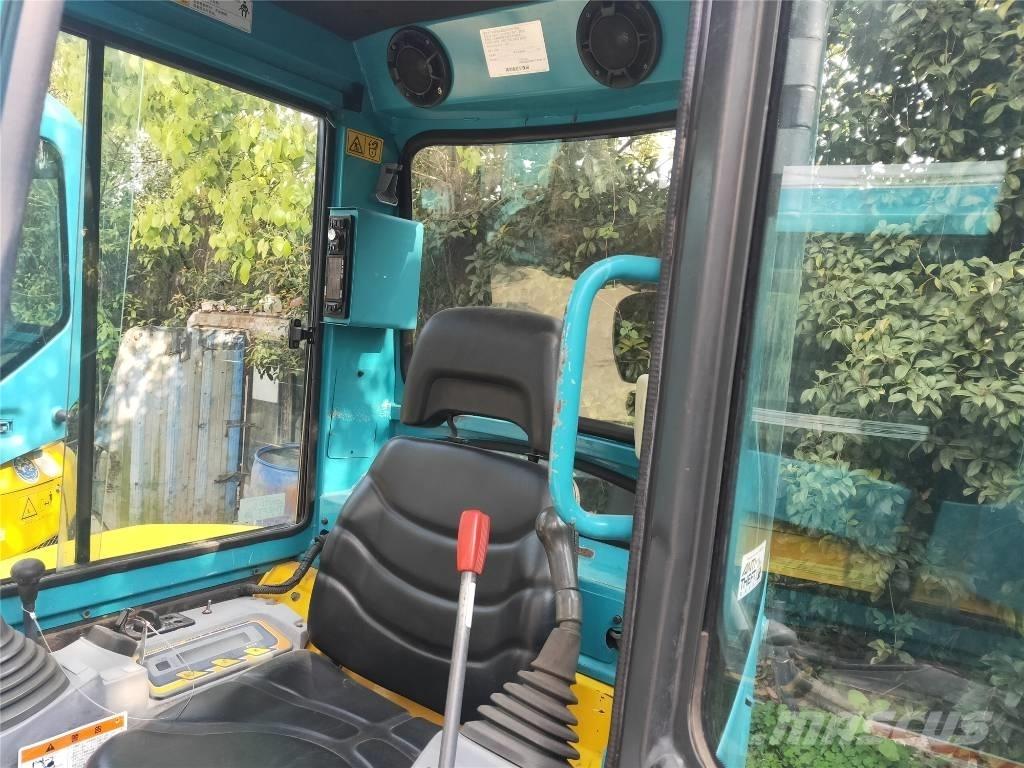 Kubota U30 小型挖掘机