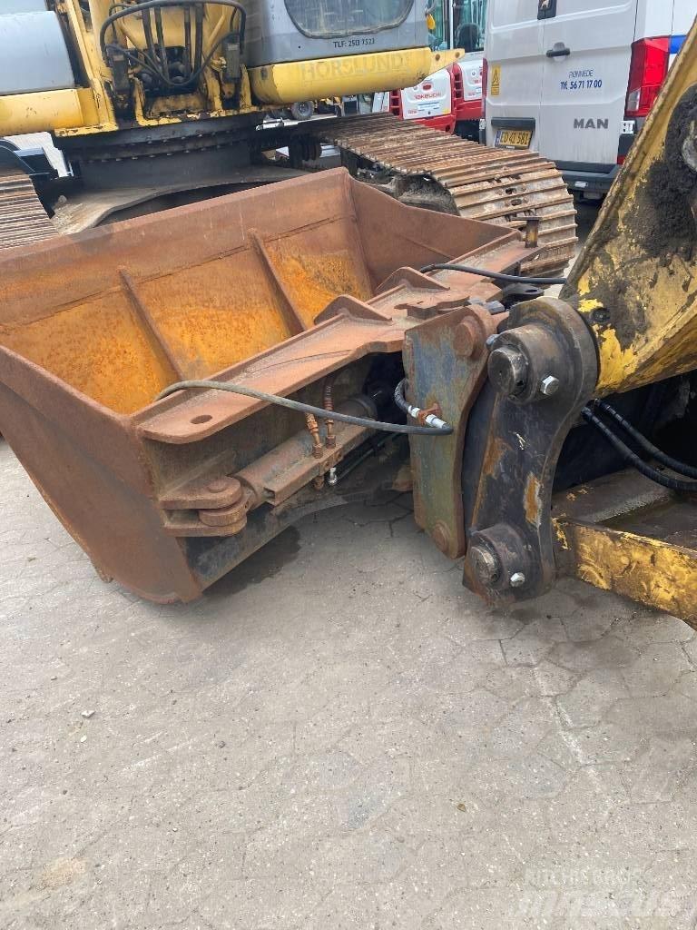 New Holland E 265 履带挖掘机