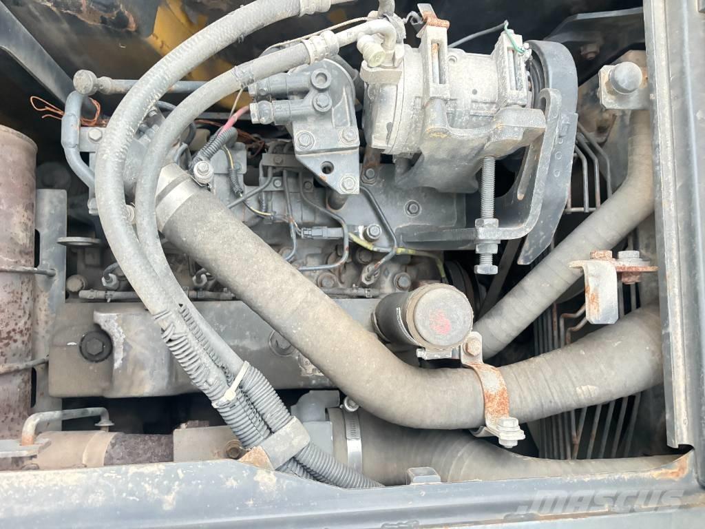 Komatsu PC 138 US 履带挖掘机