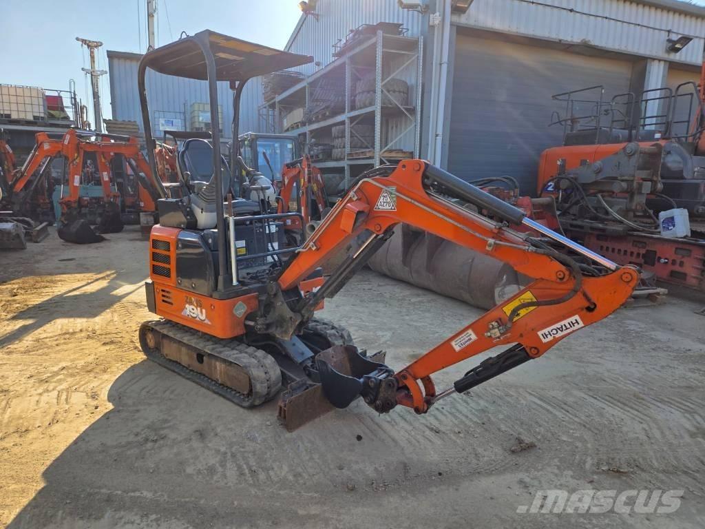 Hitachi ZX 19 U-6 小型挖掘机