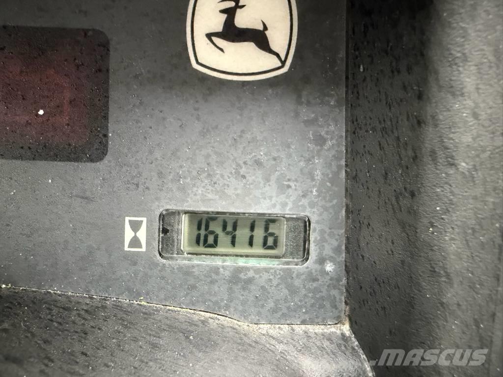 John Deere Gator HPX 全地形车