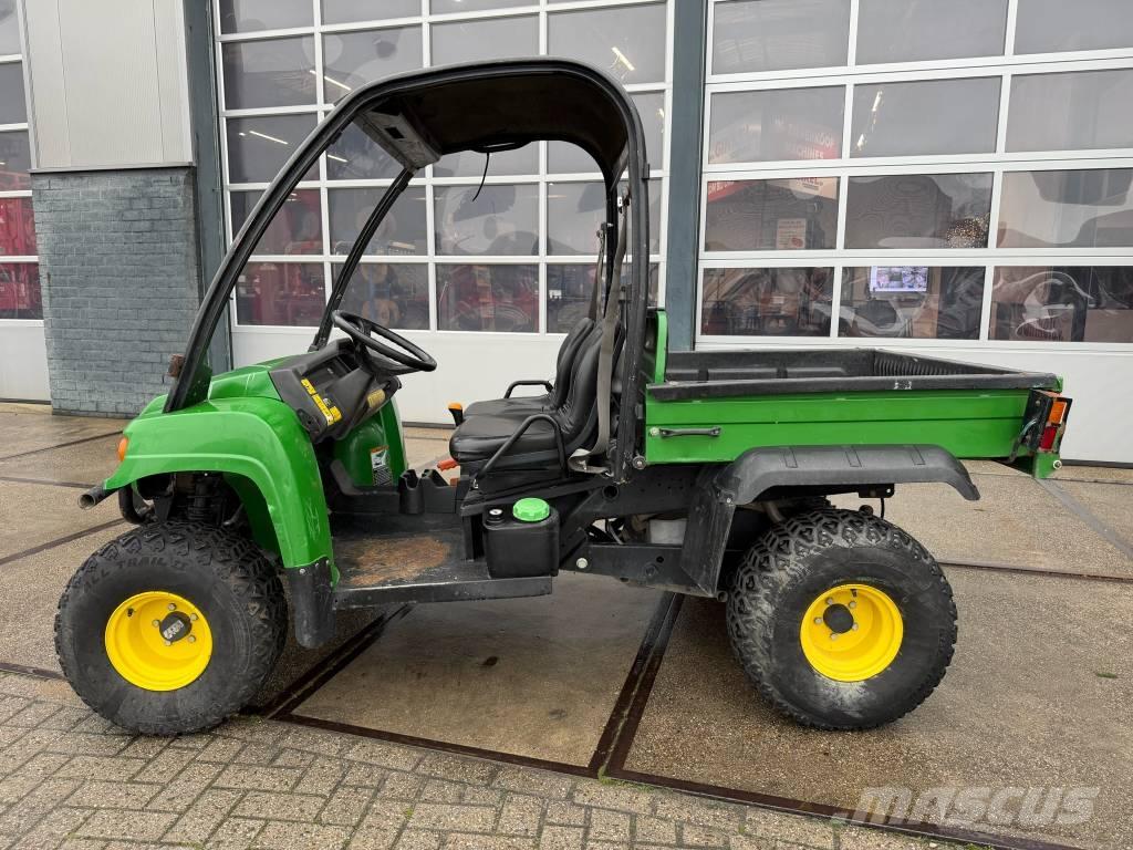 John Deere Gator HPX 全地形车