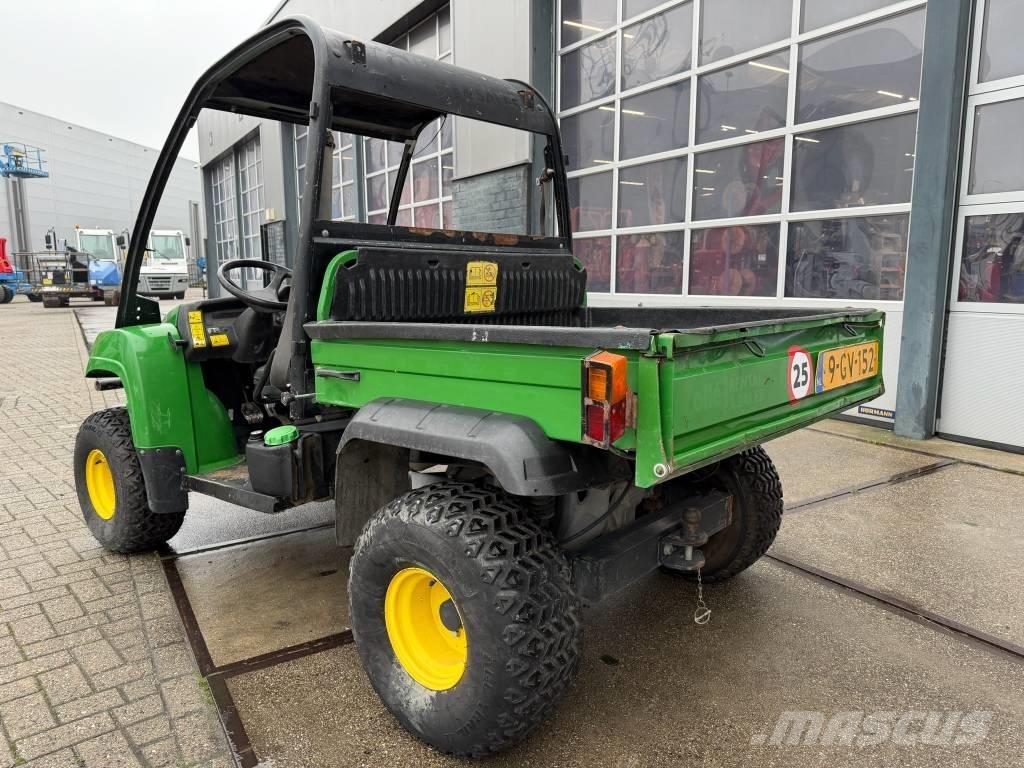 John Deere Gator HPX 全地形车