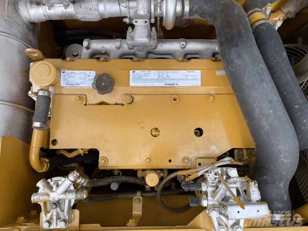 CAT 320 D 履带挖掘机