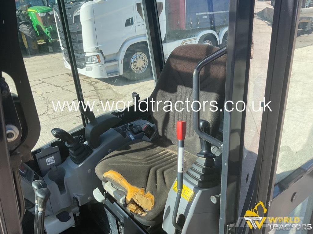 Kubota U 27-4 小型挖掘机