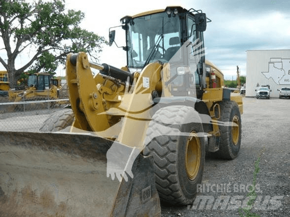 CAT 938M 轮式装载机
