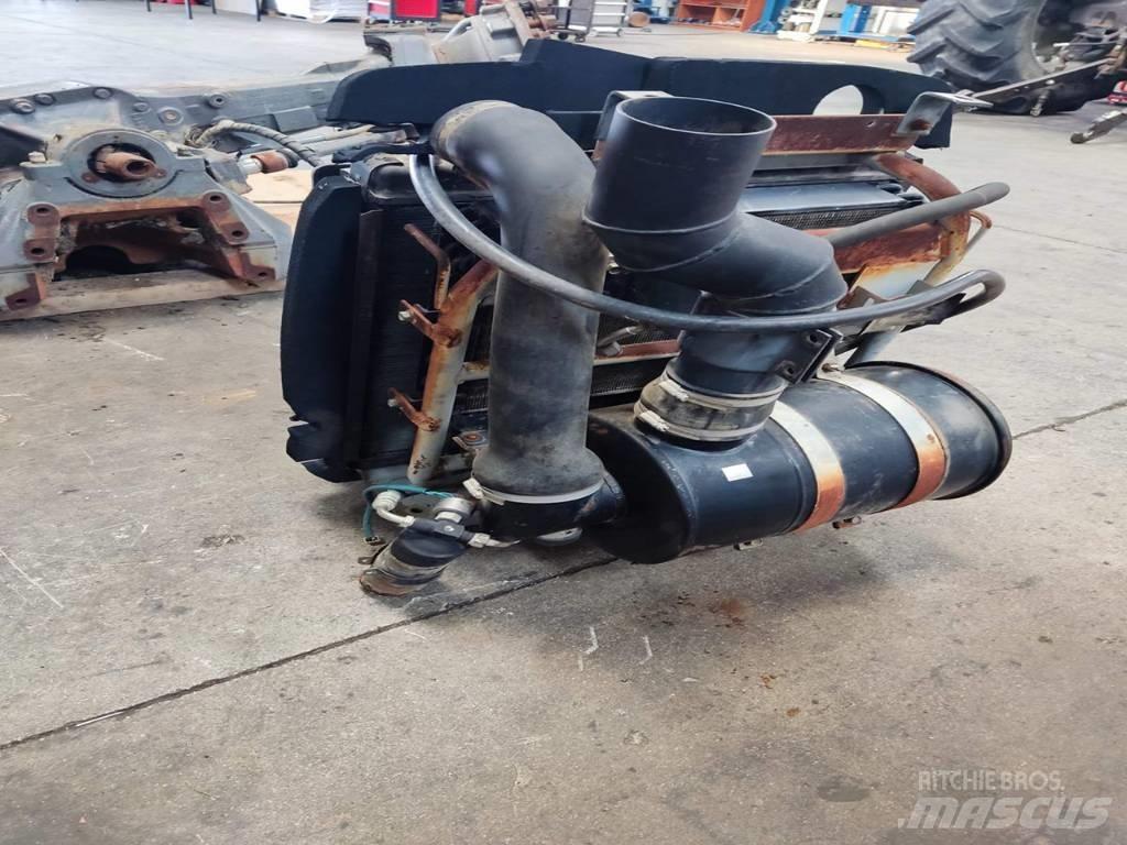 Kubota K1-170 散热器