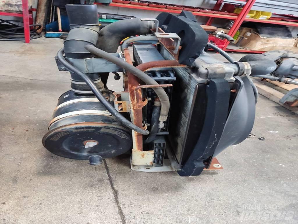 Kubota K1-170 散热器