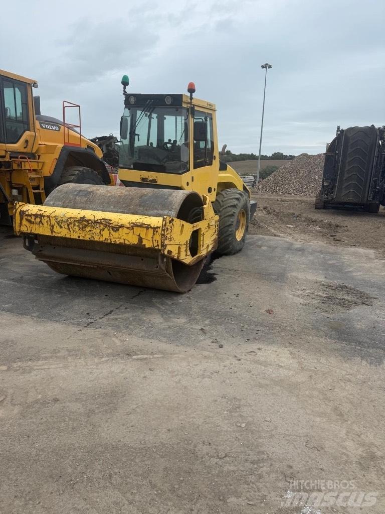 Bomag BW 213 D H-4 单轮压路机