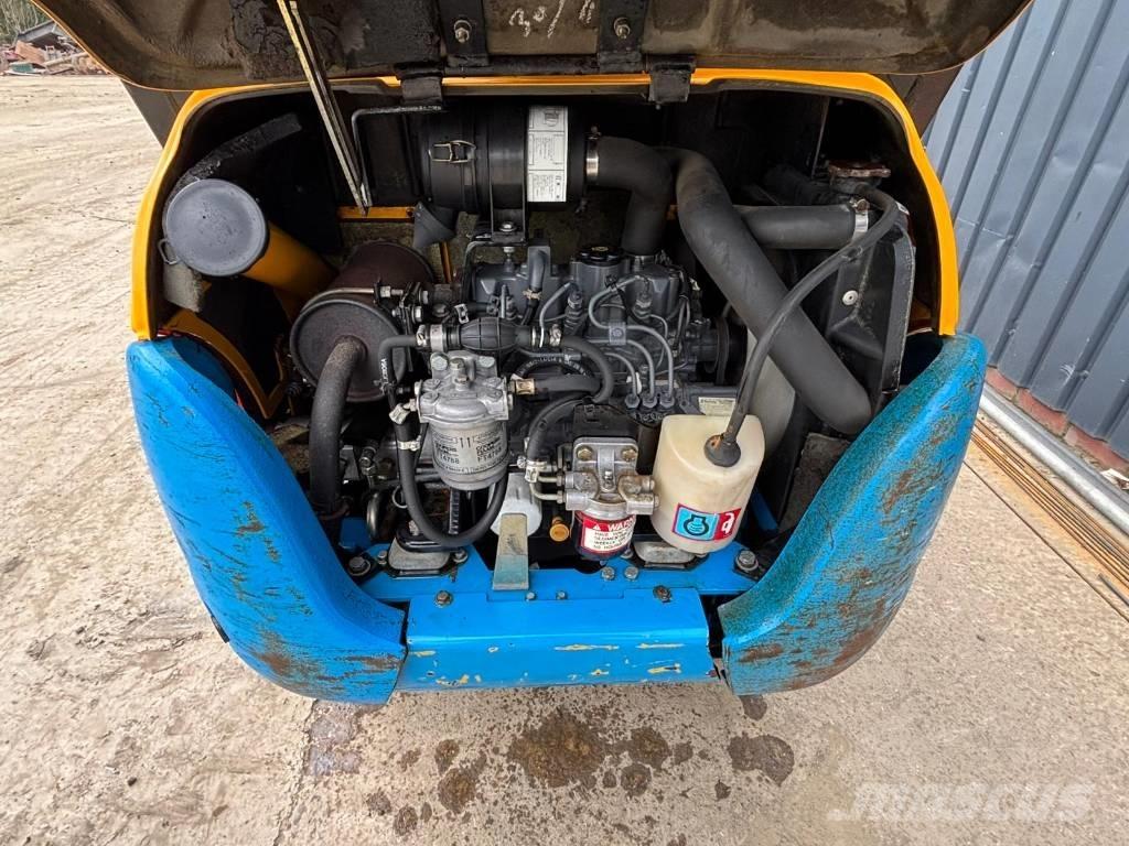 JCB 8015 小型挖掘机