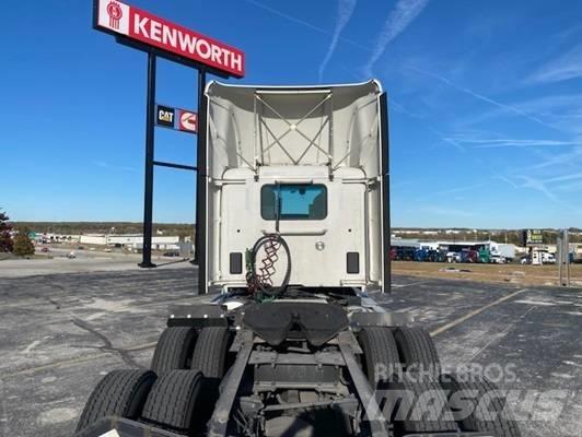 Kenworth T 680 牵引车